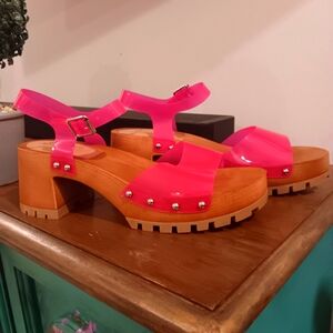 **JELLY HOT PINK CHUNKY PLATFORMS NWOT**